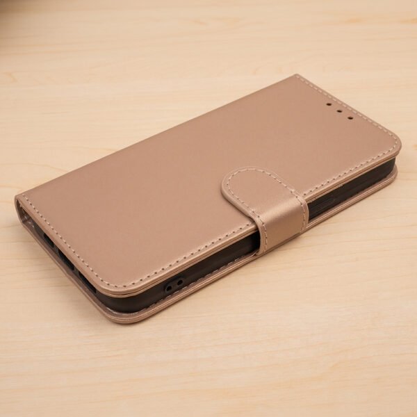 Smart Classic case for iPhone 16 pro max gold - Image 4